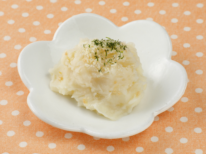 納豆入りポテトのホワイトソースあえ